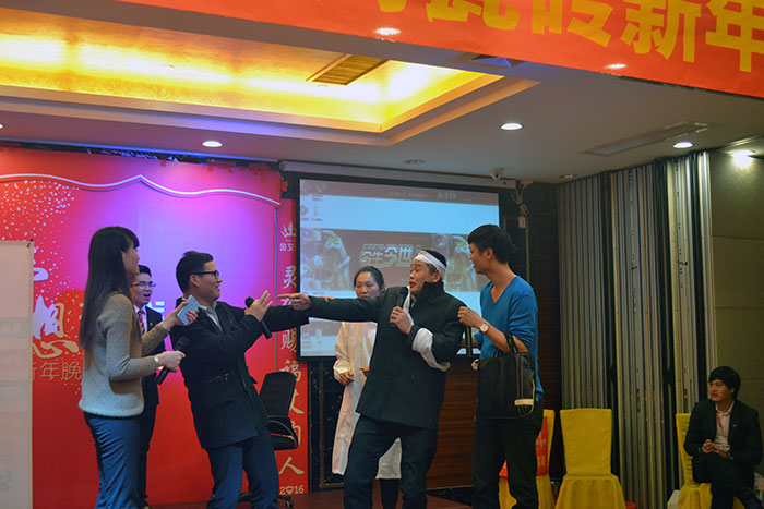 销售部表演幼品《不能让他走》