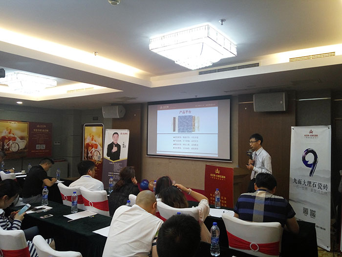 pp电子瓷砖品牌网销部运营总监刘幼良先生介绍pp电子优势亮点