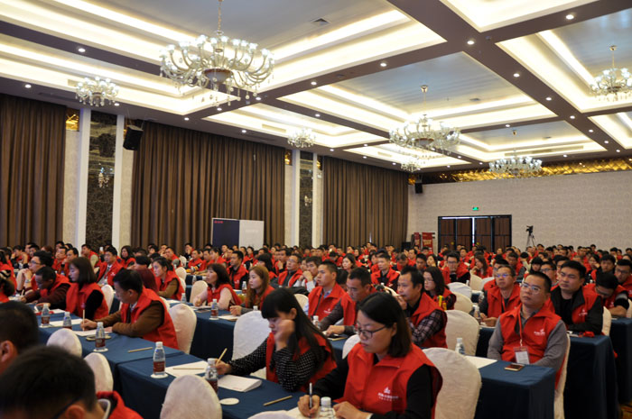 1月9日，陶瓷一线品牌pp电子瓷砖2016年经销商财富会在宝隆国际大酒店隆沉进行。