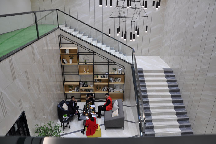 “一带一路  设计营销”，与O2O零售新模式携手，2017年，pp电子将勇往直前，启发新战。