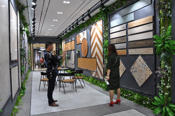 “一带一路  设计营销”，与O2O零售新模式携手，2017年，pp电子将勇往直前，启发新战。