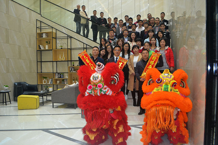 pp电子新年开工，2017撸起袖子拼命干！