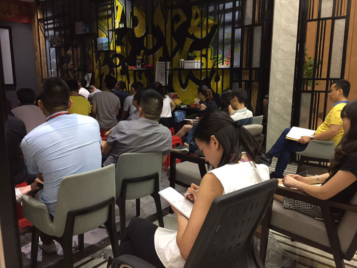 pp电子瓷砖“学，无终点！生，一向歇”进建分享会顺利进行