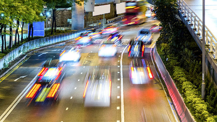 生涯在一个城市，每天处于熙熙攘攘的人群，每天过一种忙忙乱碌的生涯，有时辰会感触到一丝疲乏，陈反人往，始终往来匆匆，停不下来？旖谂娜梦颐抢床患跋硎苄媵У娜だ质惫。